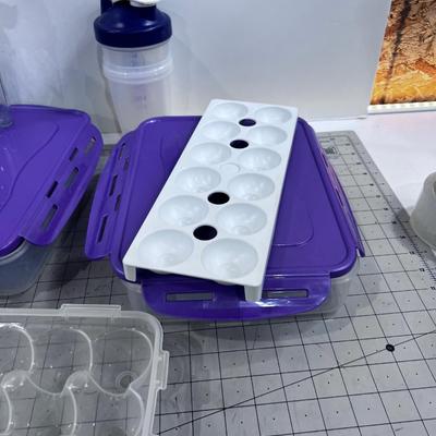 Tupperware Like Food Storage 