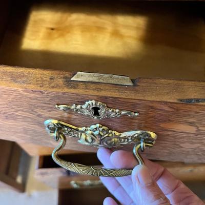 Oak Tall Boy Dresser With Beveled Mirror (UB1-RG)