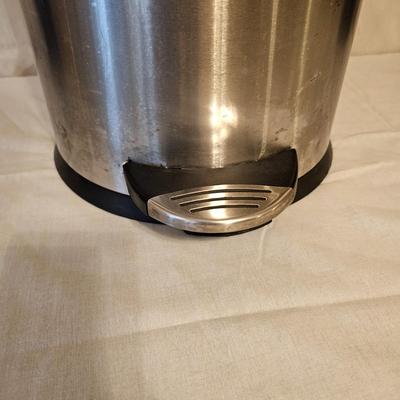 Pair of Trash Receptacle (BD-JS)