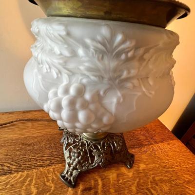 Glass & Brass Victorian Style Lamp (UB1-RG)