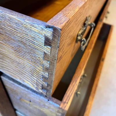 Three Drawer Oak Dresser (UB1-RG)