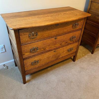 Three Drawer Oak Dresser (UB1-RG)