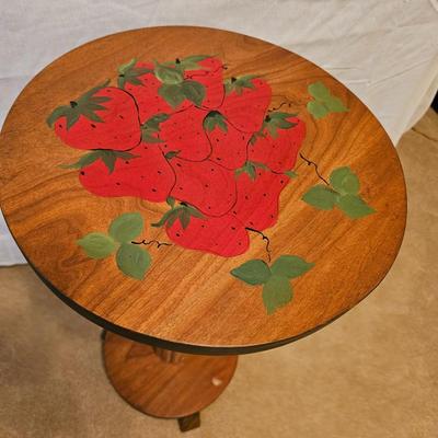 Strawberry Theme Round Top Wooden Pedestal Table (BD-JS)