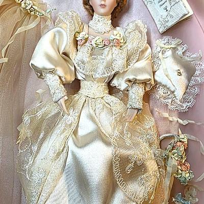 Franklin Mint “Elaine” Gibson Girl Wedding Remembrance Shadow Box Doll w/ COA (RenembRance)