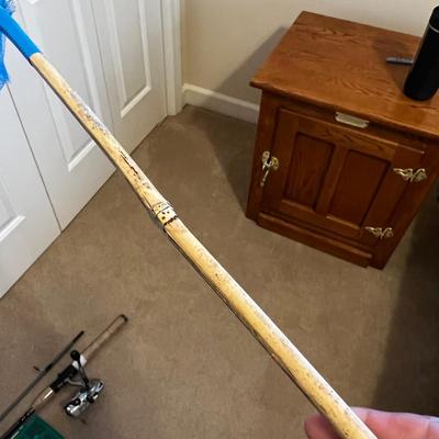 Zebco ‘Genesis’ (New) Fishing Rod Plus Net, Lures & More (IB1-RG)