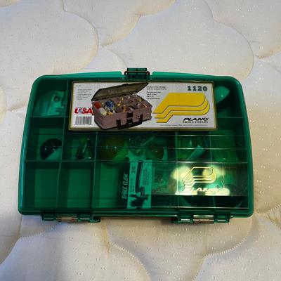 Zebco ‘Genesis’ (New) Fishing Rod Plus Net, Lures & More (IB1-RG)