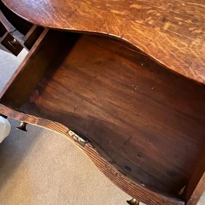 Queen Anne Style Writing Desk (UB1-RG)