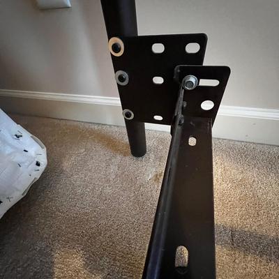 Full Size Metal Headboard With Frame (UB1-RG)