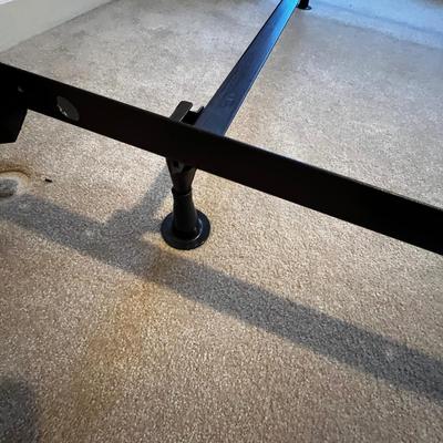 Full Size Metal Headboard With Frame (UB1-RG)