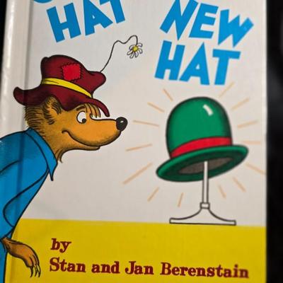 Old Hat New Hat by Stan and Jan Berenstain - 1970 Random House Beginner Book