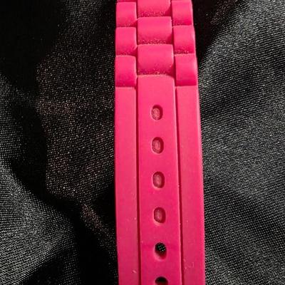 Vibrant Pink Geneva Rhinestone Bezel Fashion Watch with Silicone Band – Bold Modern Statement Timepiece