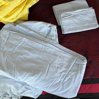 Full Sized Bedding - Cuddl Duds Duvet, Biltmore Sheet Sets & More (UB2-RG)