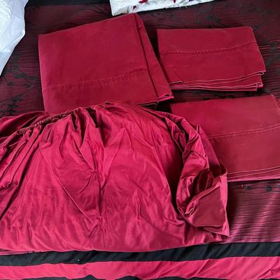 Full Sized Bedding - Cuddl Duds Duvet, Biltmore Sheet Sets & More (UB2-RG)