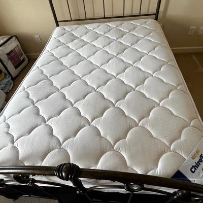 Ornate Spindle Full Size Bed (UB2-RG)
