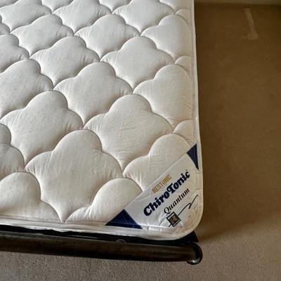 Ornate Spindle Full Size Bed (UB2-RG)