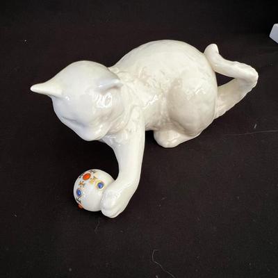 Large Assortment of Lenox Serving Ware Plus Figurines (LR-RG)