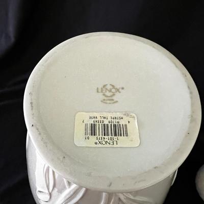 Lenox ‘Masterpiece’ & ‘Wheat’ Porcelain Vases (LR-RG)