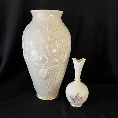 Lenox ‘Masterpiece’ & ‘Wheat’ Porcelain Vases (LR-RG)