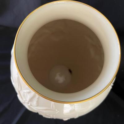 Lenox ‘Masterpiece’ & ‘Wheat’ Porcelain Vases (LR-RG)