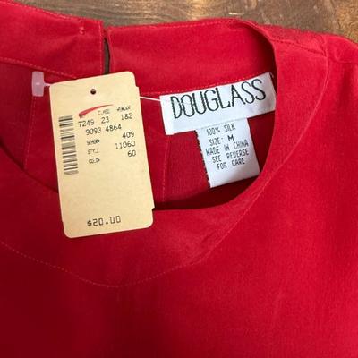 Sale Photo Thumbnail #106: In New with Tag condition.