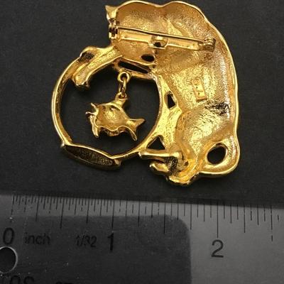 Vintage JJ gold tone cat fish bowl brooch excellent condition