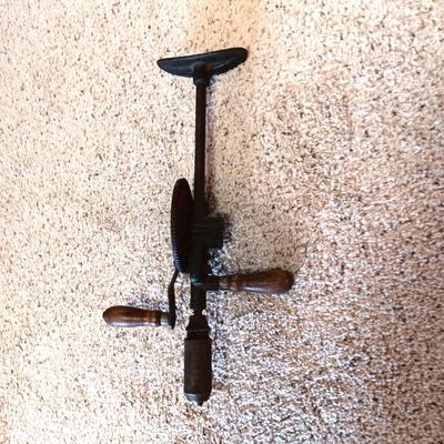 ANTIQUE KNEE DRILL