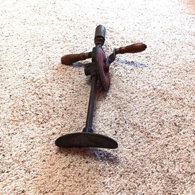 ANTIQUE KNEE DRILL