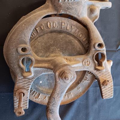 "NEVER FAIL" CORN SHELLER BY ROOT-HEATH