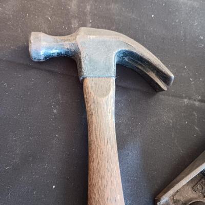 STANLEY #4 WOOD PLANE AND 2 HAMMERS