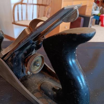 STANLEY #4 WOOD PLANE AND 2 HAMMERS