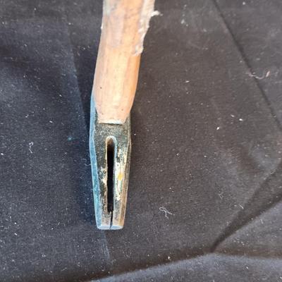 STANLEY #4 WOOD PLANE AND 2 HAMMERS