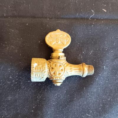ANTIQUE ORNATE GAS LAMP BRASS VALVES