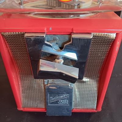 WORKING NORTHWESTERN COIN OPERATED GUMBALL MACHINE