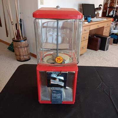 WORKING NORTHWESTERN COIN OPERATED GUMBALL MACHINE
