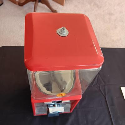 WORKING NORTHWESTERN COIN OPERATED GUMBALL MACHINE