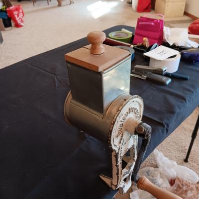 DUPLEX RECORD CAST IRON FOOD OR NUT GRINDER