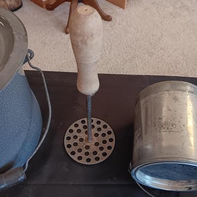 VINTAGE KITCHEN ITEMS