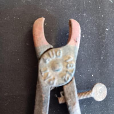 STANLEY NO 70 WOOD PLANE, HOG RINGER AND A SHINGLING HALF HATCHET