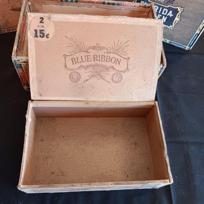 A COLLECTION OF CIGAR BOXES