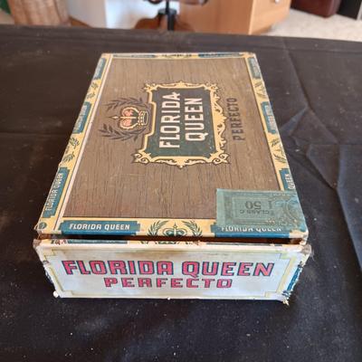 A COLLECTION OF CIGAR BOXES