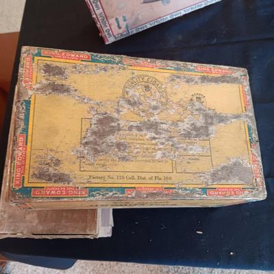 A COLLECTION OF CIGAR BOXES