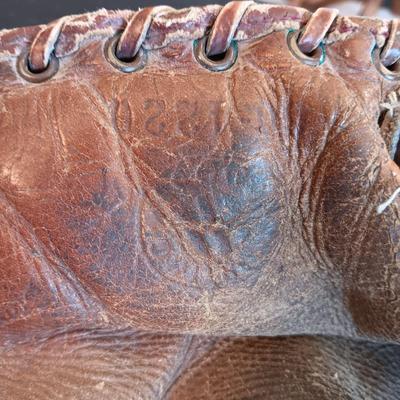 VINTAGE CATCHERS MITT, 1972 SUGAR BOWL TOY FOOTBALL