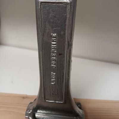 LADY JOSEPHINE SHOE SHINE HOLDER