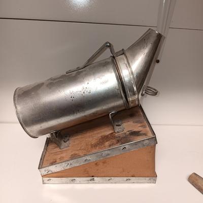 BEE SMOKER & INSECT SPRAYER