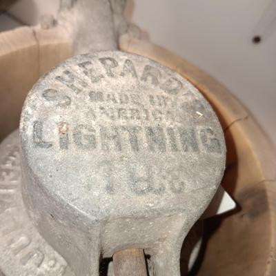 SHEPARD'S LIGHTNING SMALLER ICE CREAM MAKER