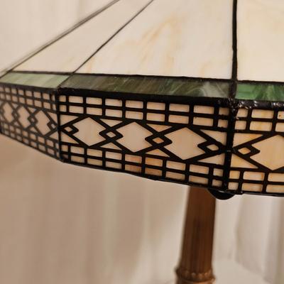 Brass/Marble Cherub Base Stained Glass Lamp (BD-JS)