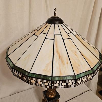 Brass/Marble Cherub Base Stained Glass Lamp (BD-JS)