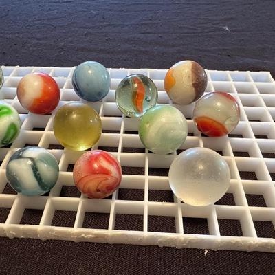ASSORTMENT OF VINTAGE COLLECTIBLE MARBLES (3)