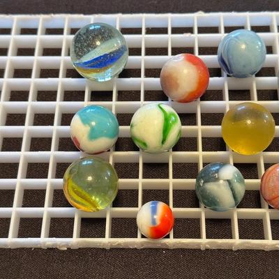 ASSORTMENT OF VINTAGE COLLECTIBLE MARBLES (3)