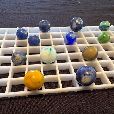 COLLECTIBLE MARBLES (7)